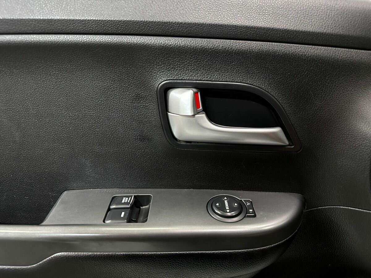 Купить Kia Rio с пробегом. Фото: #14