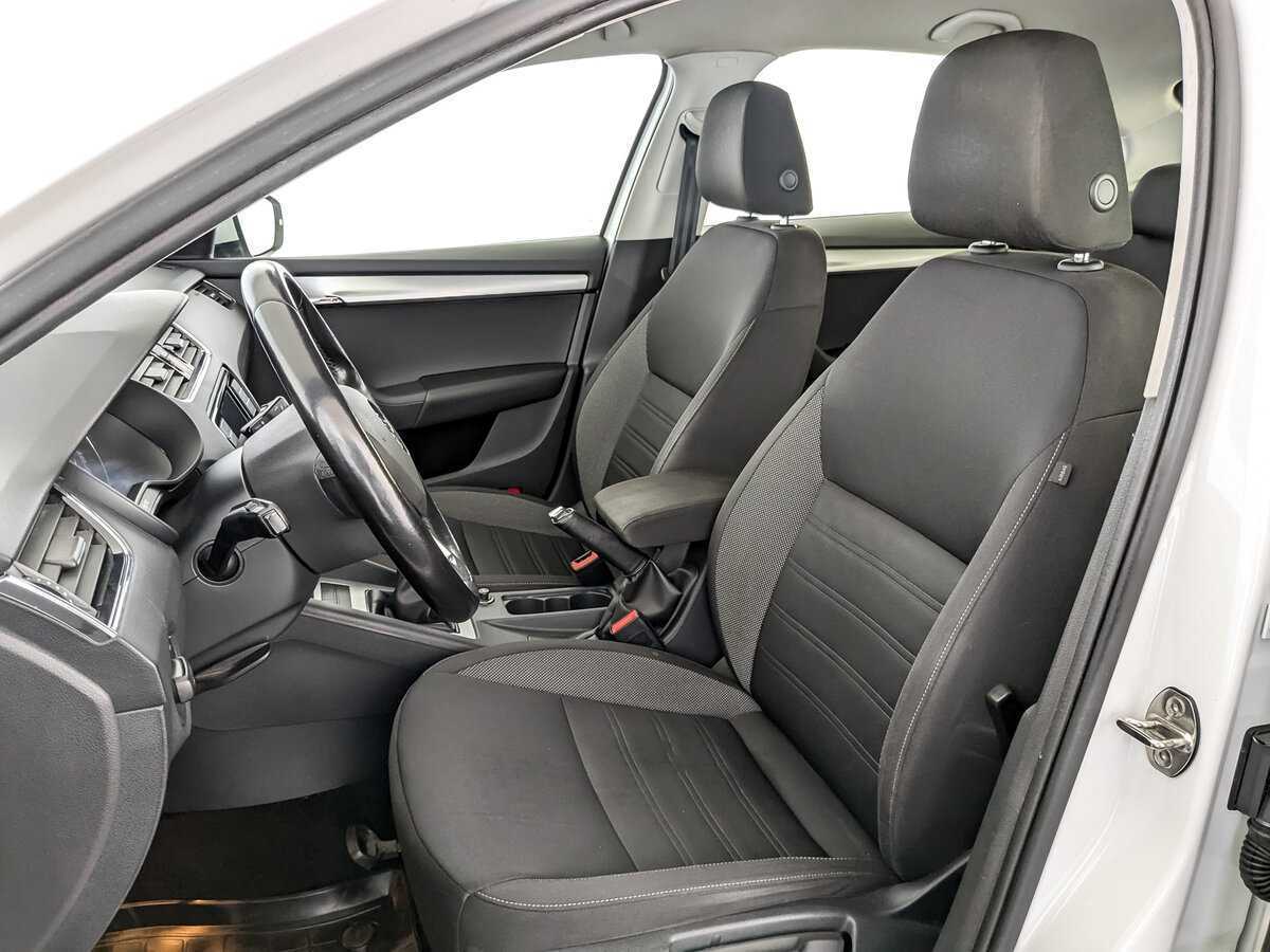 Купить Skoda Octavia с пробегом. Фото: #17