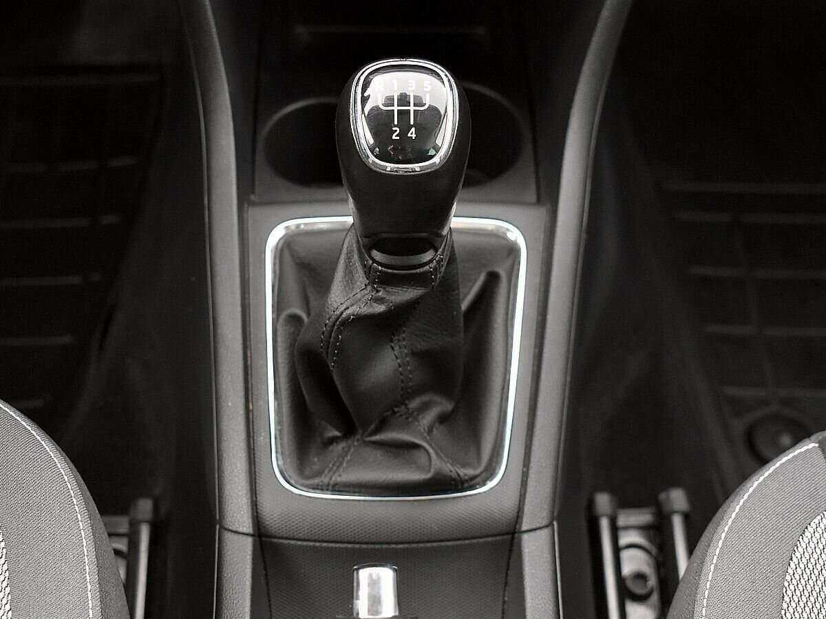 Купить Skoda Rapid с пробегом. Фото: #12