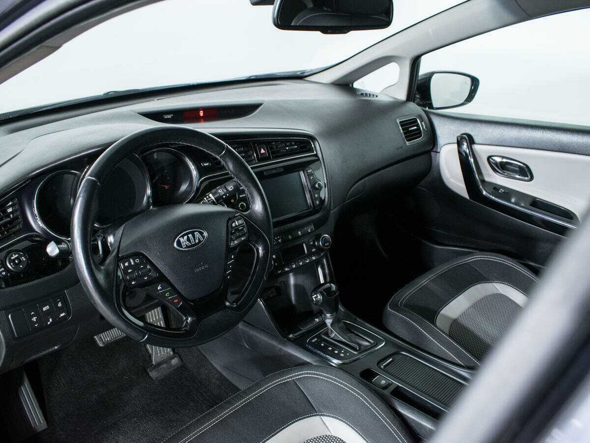 Купить Kia Ceed с пробегом. Фото: #12