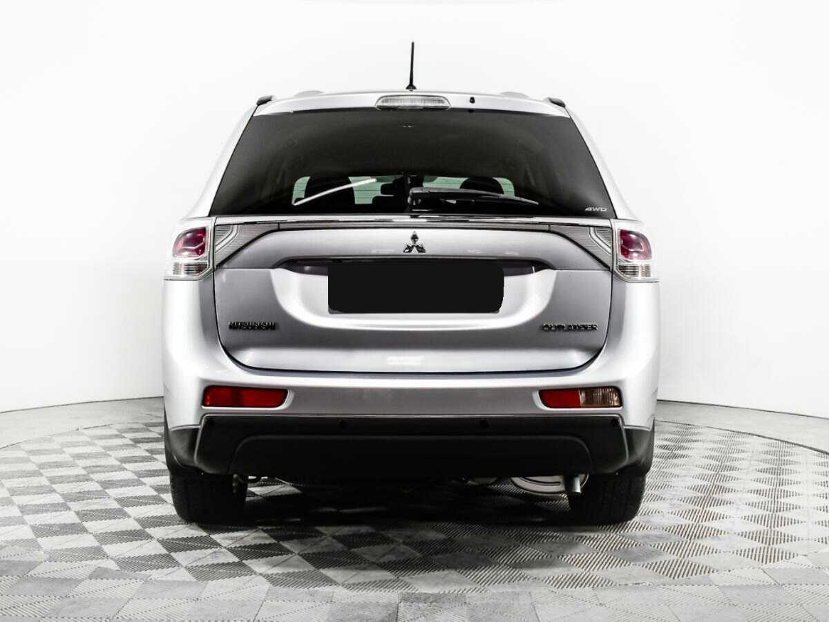 Купить Mitsubishi Outlander с пробегом. Фото: #4