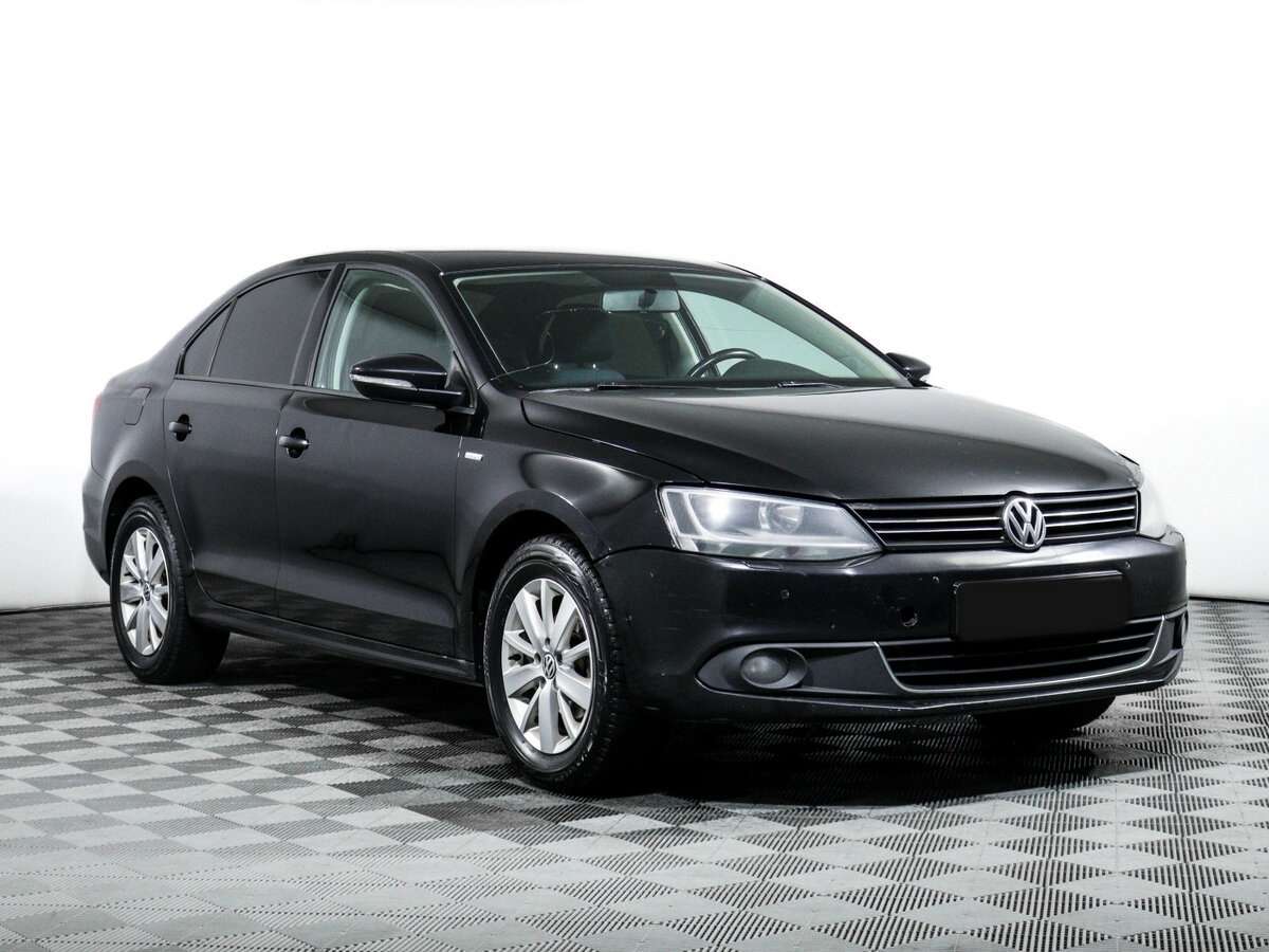 Купить Volkswagen Jetta с пробегом. Фото: #2
