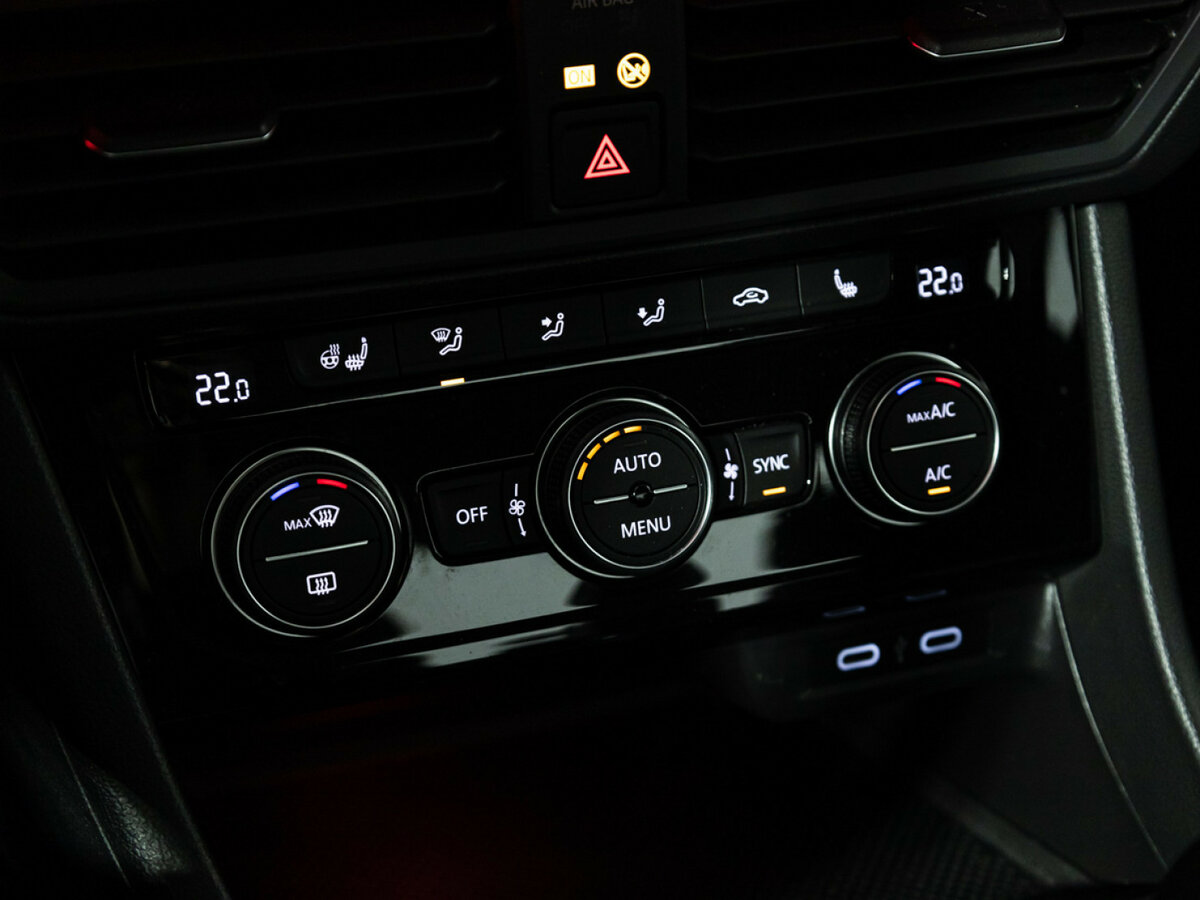 Купить Volkswagen Jetta с пробегом. Фото: #15