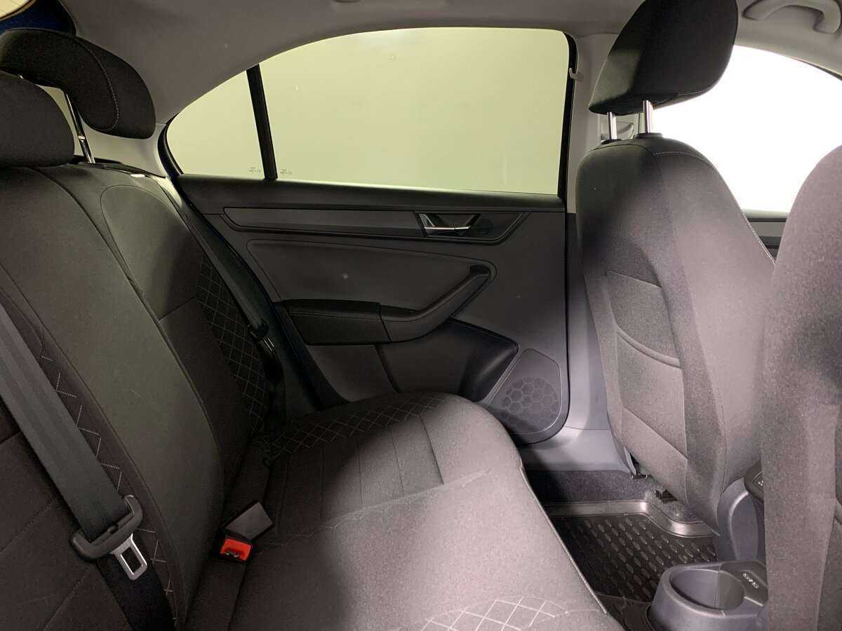 Купить Skoda Rapid с пробегом. Фото: #14