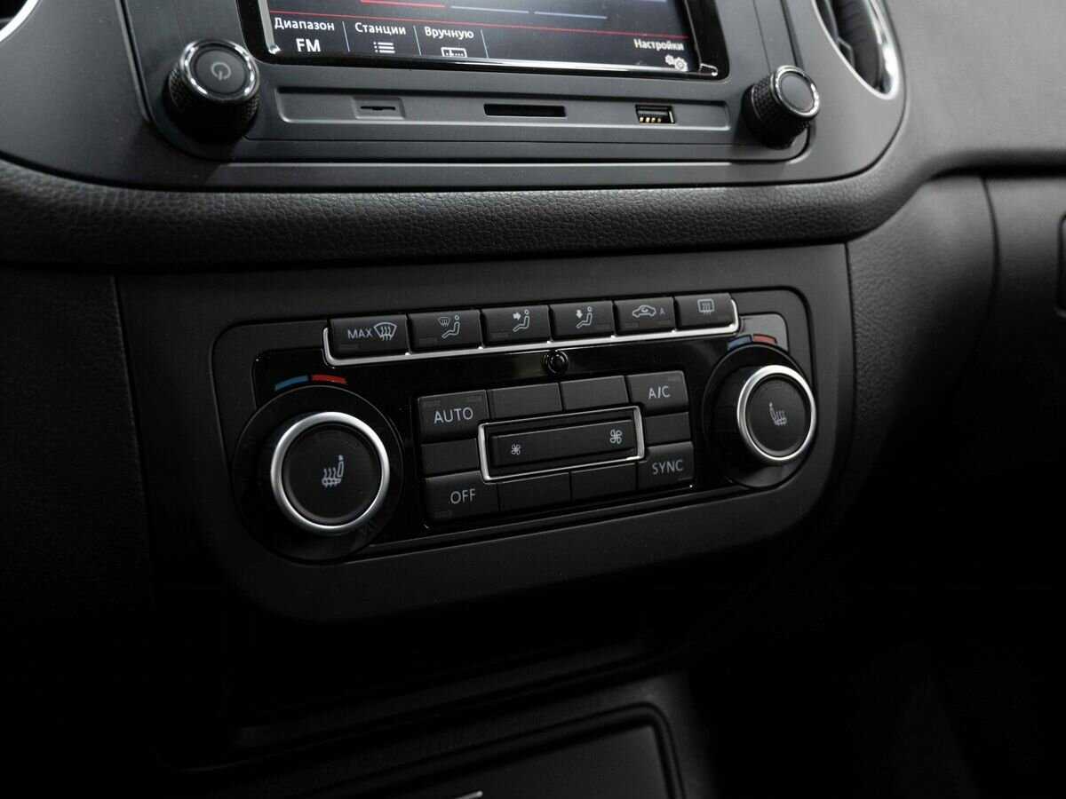 Купить Volkswagen Golf Plus с пробегом. Фото: #16