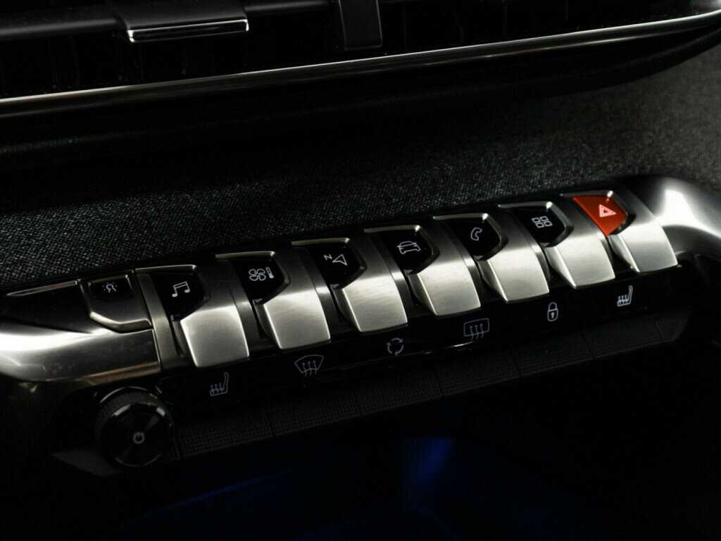 Купить Peugeot 3008 с пробегом. Фото: #19