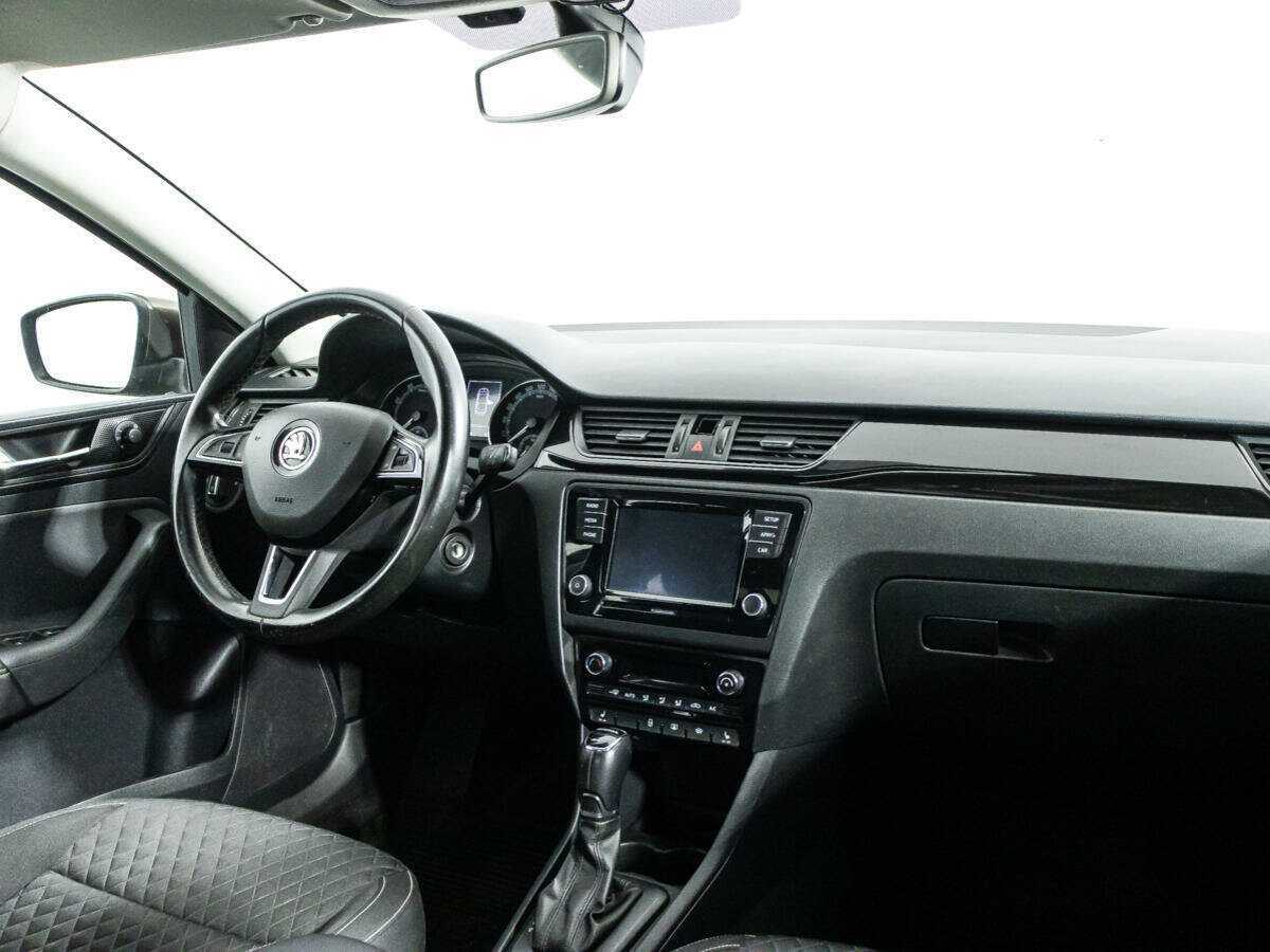 Купить Skoda Rapid с пробегом. Фото: #8