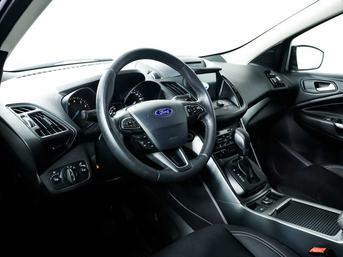 Купить Ford Kuga с пробегом. Фото: #10