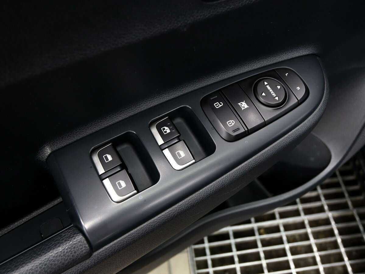 Купить Kia Rio с пробегом. Фото: #15