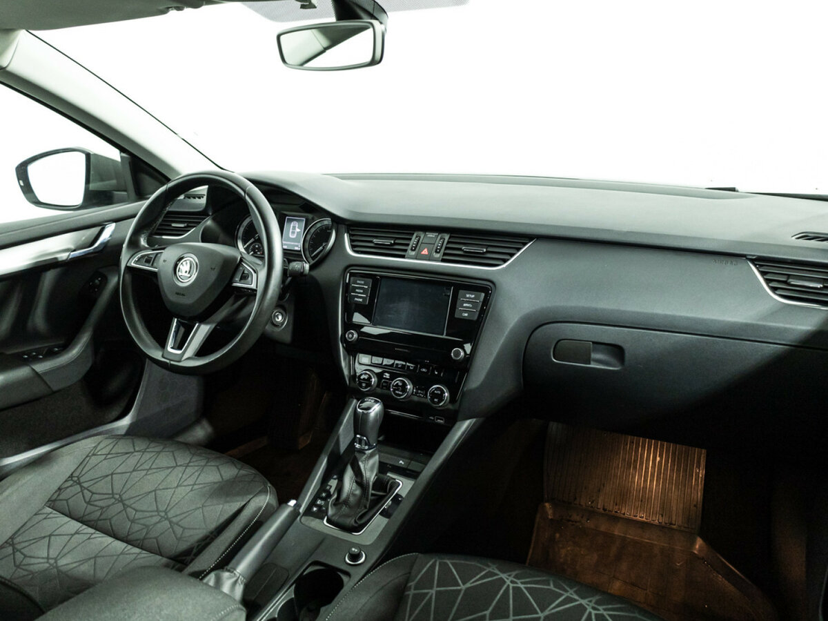 Купить Skoda Octavia с пробегом. Фото: #8