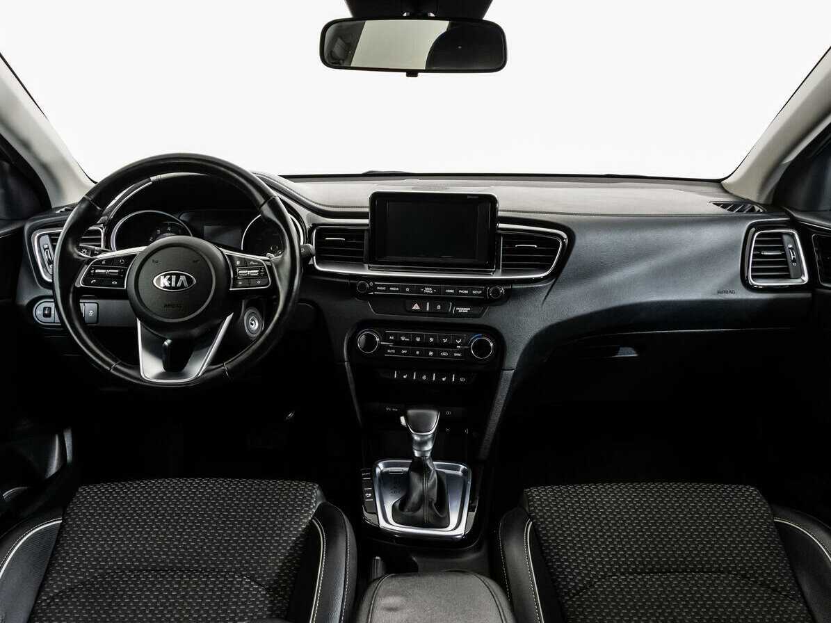 Купить Kia Ceed с пробегом. Фото: #9