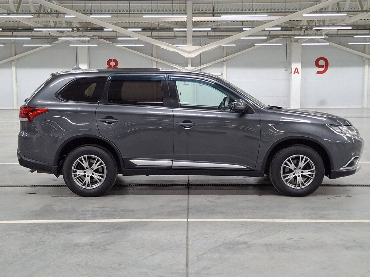 Купить Mitsubishi Outlander с пробегом. Фото: #3