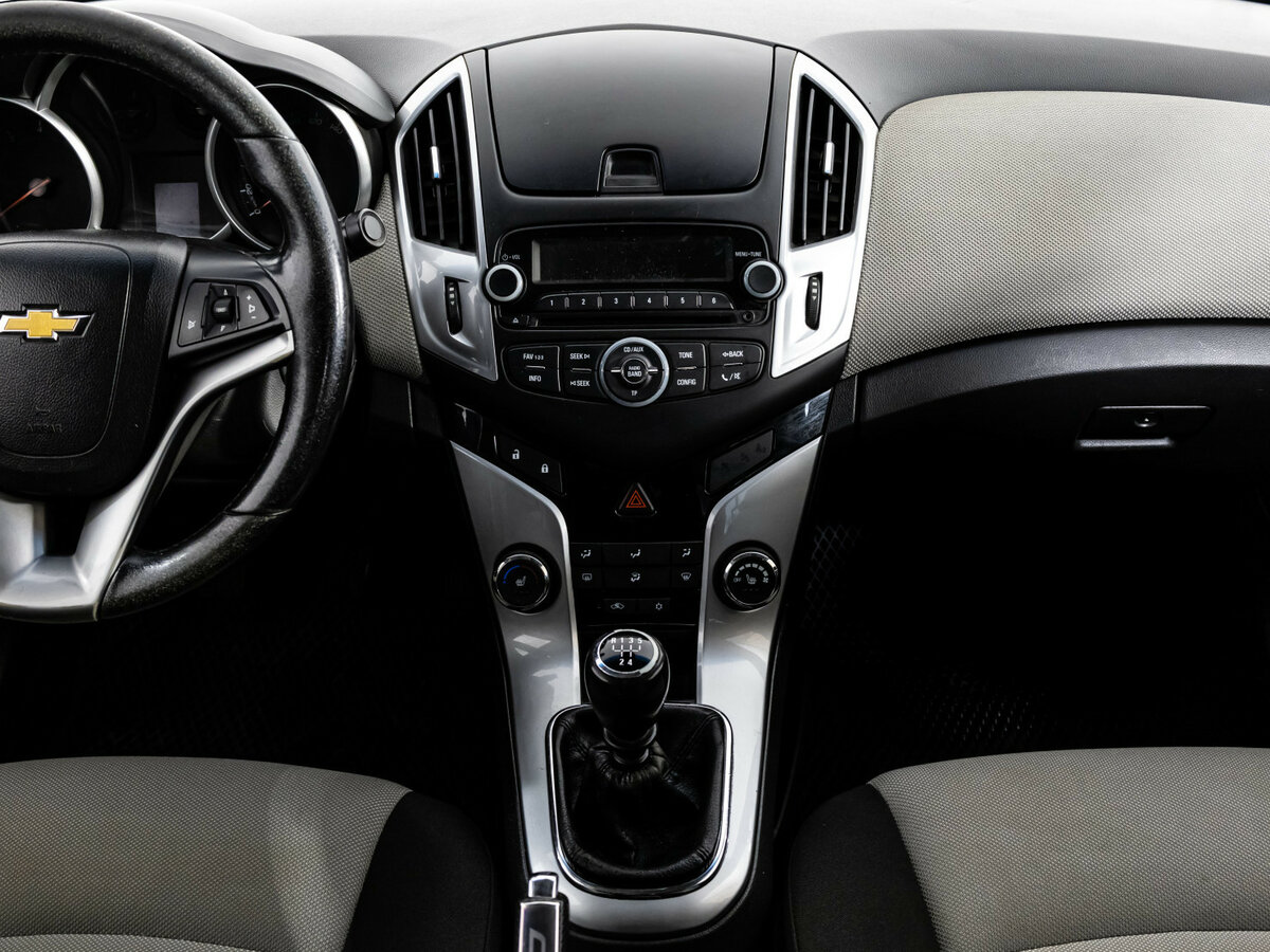 Купить Chevrolet Cruze с пробегом. Фото: #8