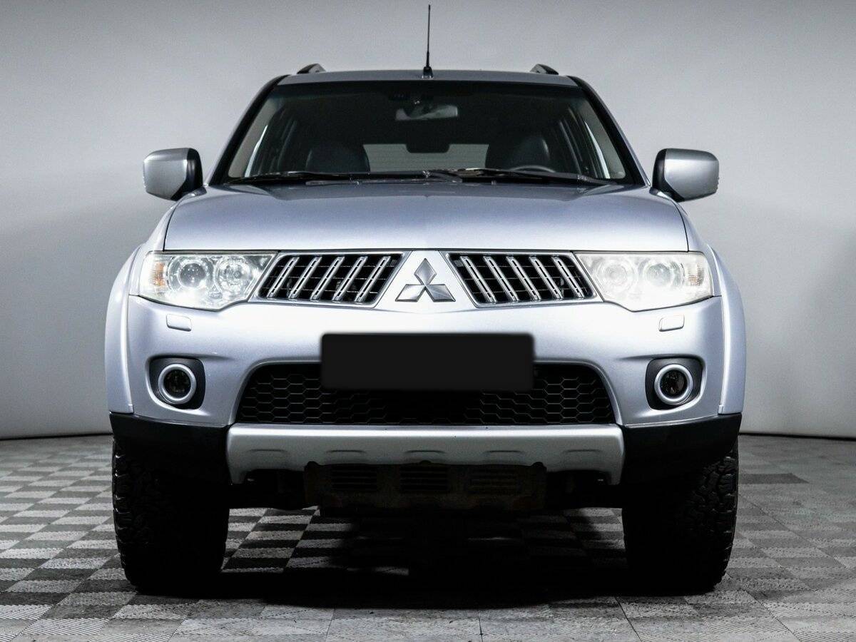 Купить Mitsubishi Pajero Sport с пробегом. Фото: #1