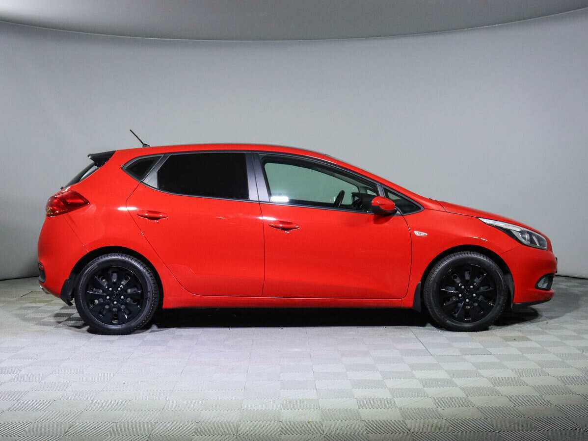 Купить Kia Ceed с пробегом. Фото: #2