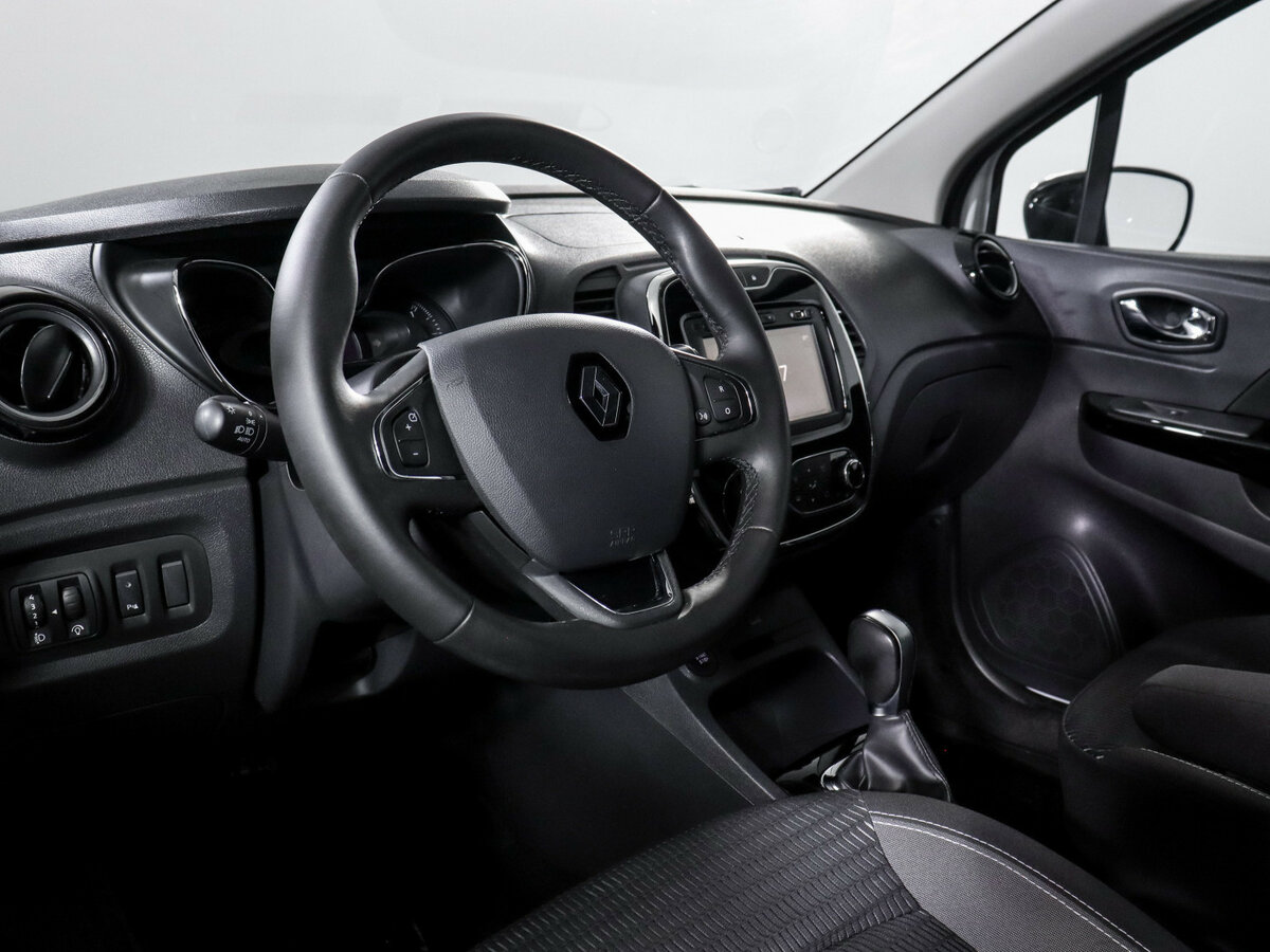 Купить Renault Kaptur с пробегом. Фото: #11
