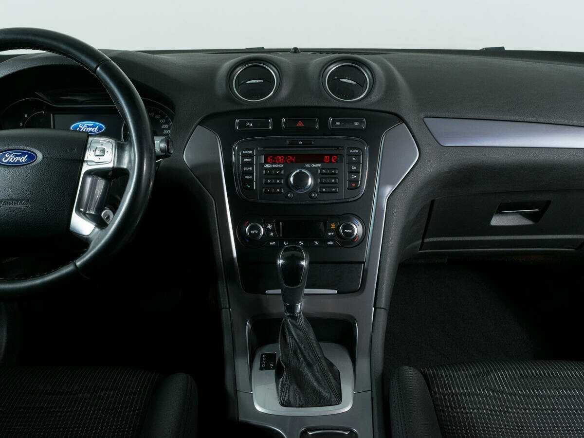 Купить Ford Mondeo с пробегом. Фото: #10