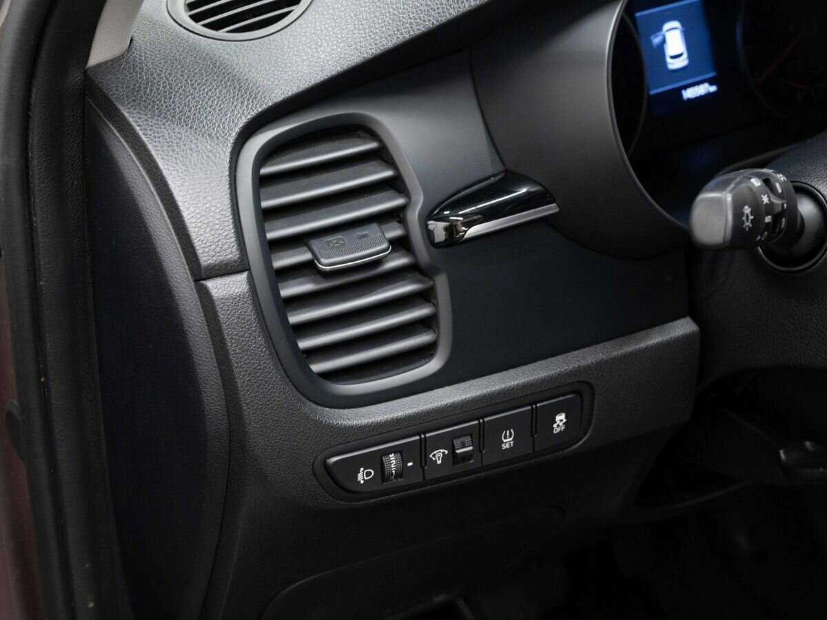 Купить Kia Rio с пробегом. Фото: #18