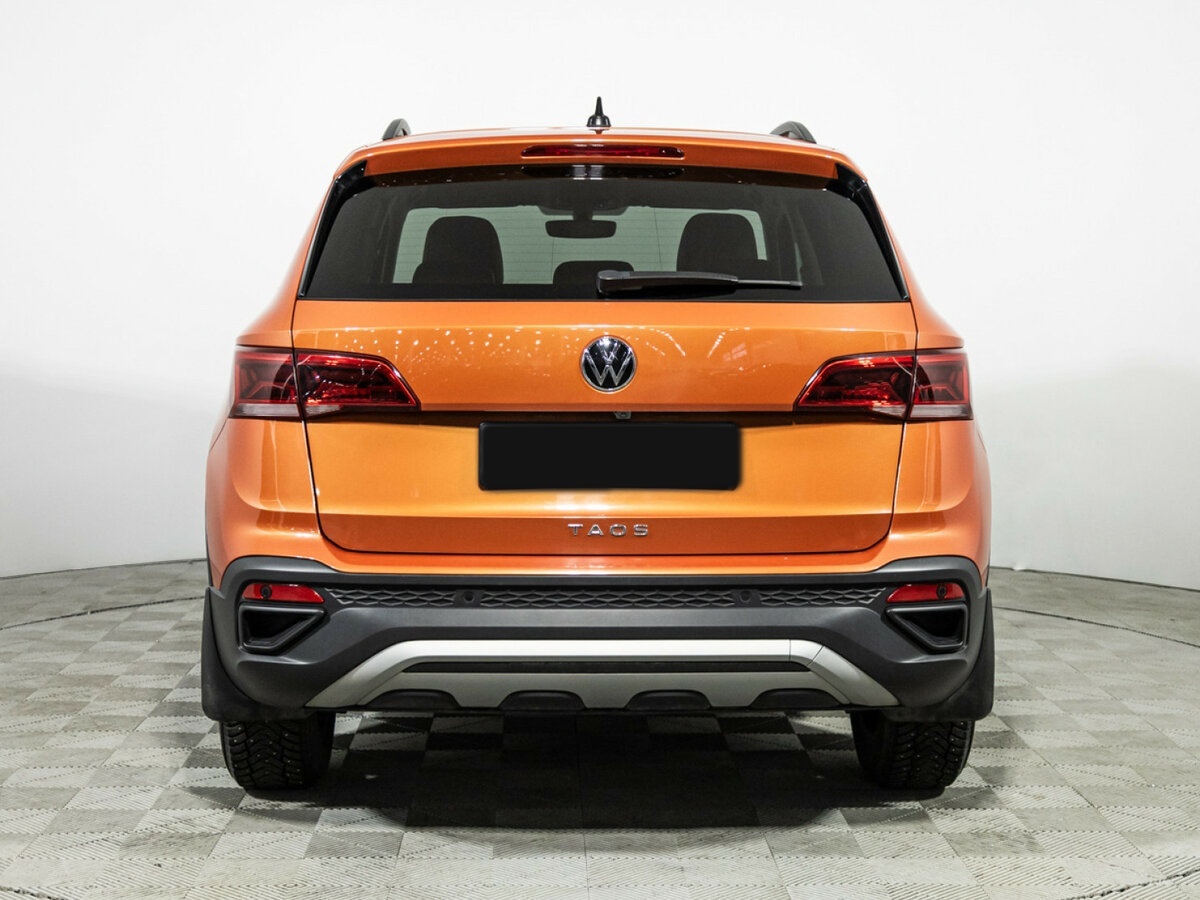 Купить Volkswagen Taos с пробегом. Фото: #4