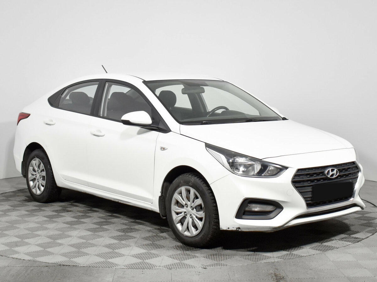 Купить Hyundai Solaris с пробегом. Фото: #2