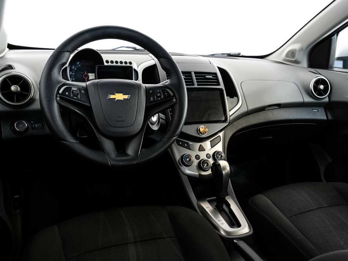 Купить Chevrolet Aveo с пробегом. Фото: #10