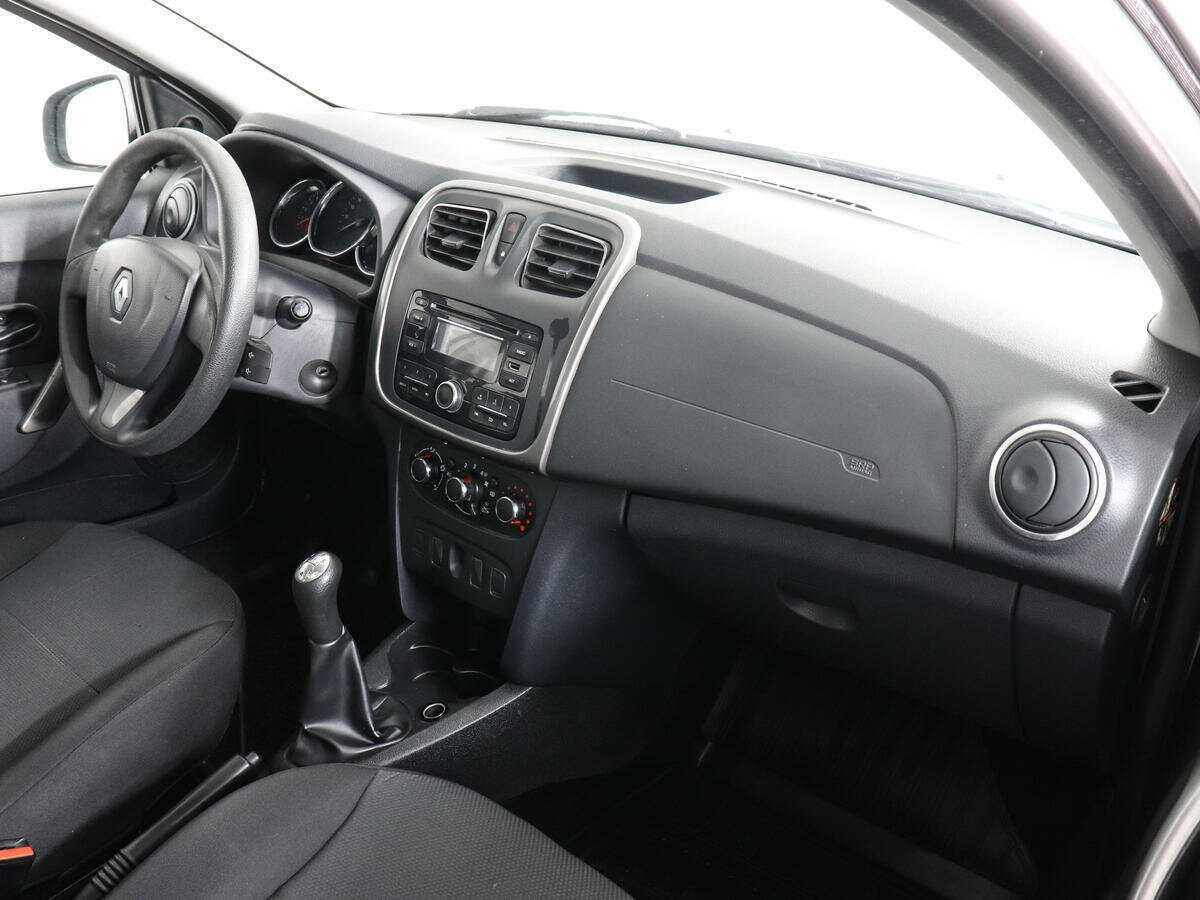 Купить Renault Logan с пробегом. Фото: #5