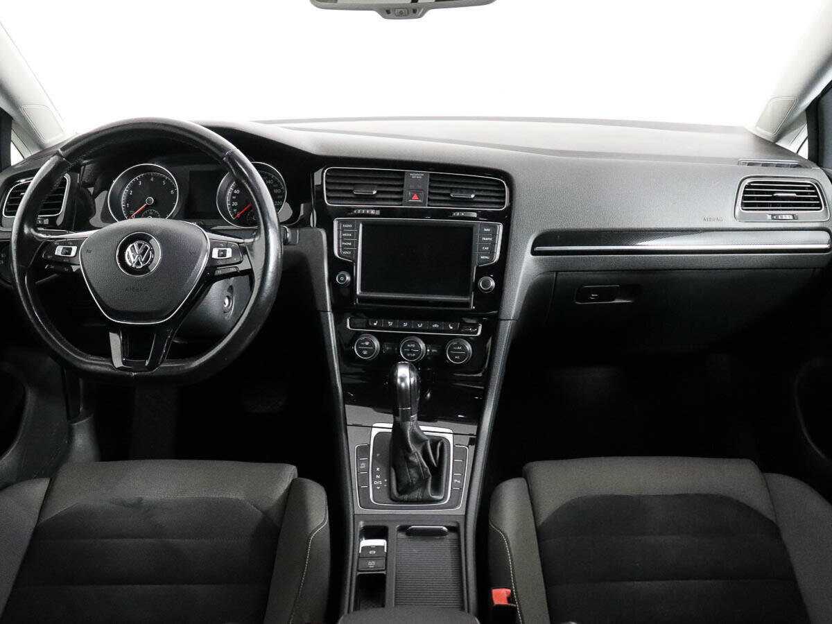 Купить Volkswagen Golf с пробегом. Фото: #9