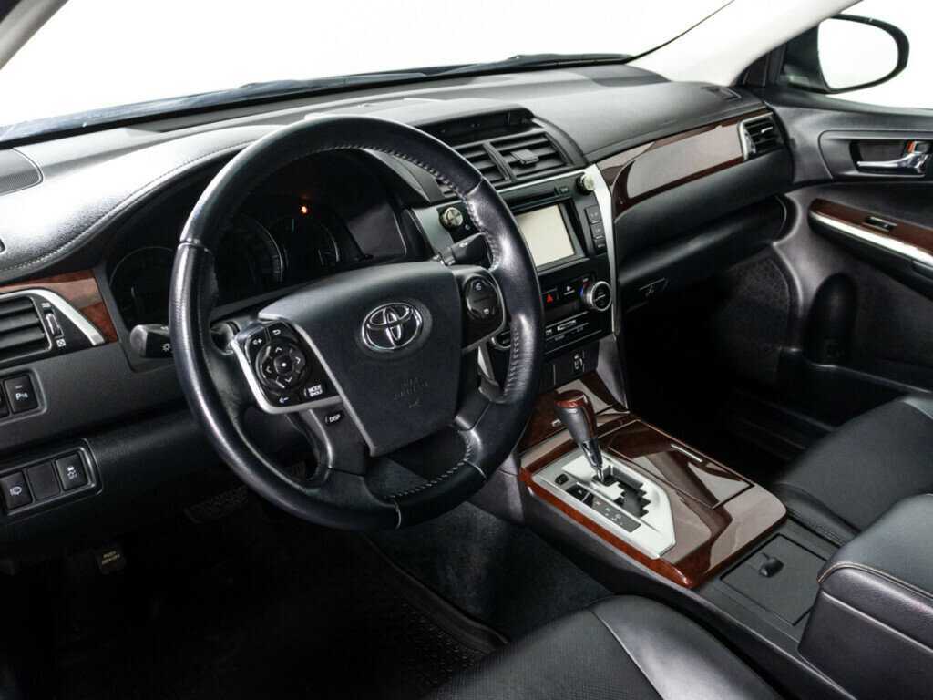 Купить Toyota Camry с пробегом. Фото: #10