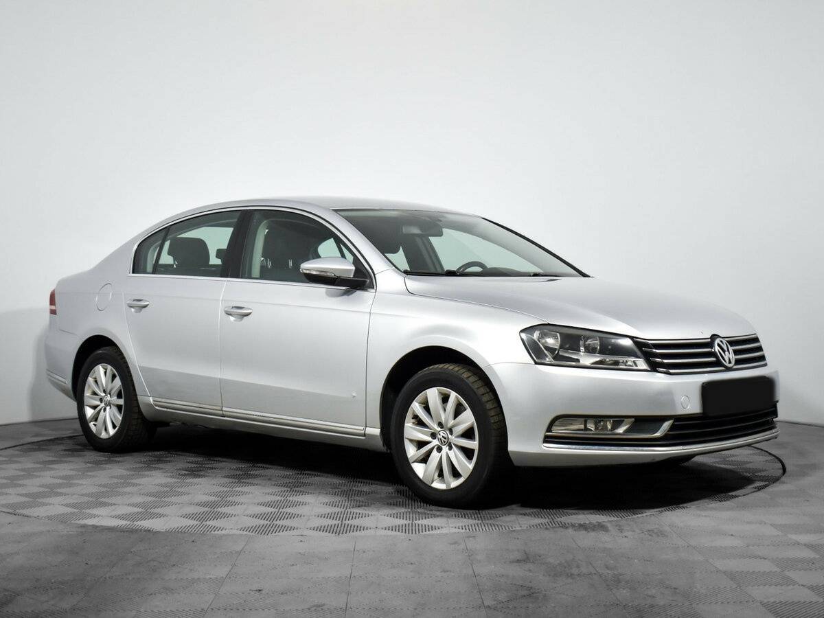 Купить Volkswagen Passat с пробегом. Фото: #2