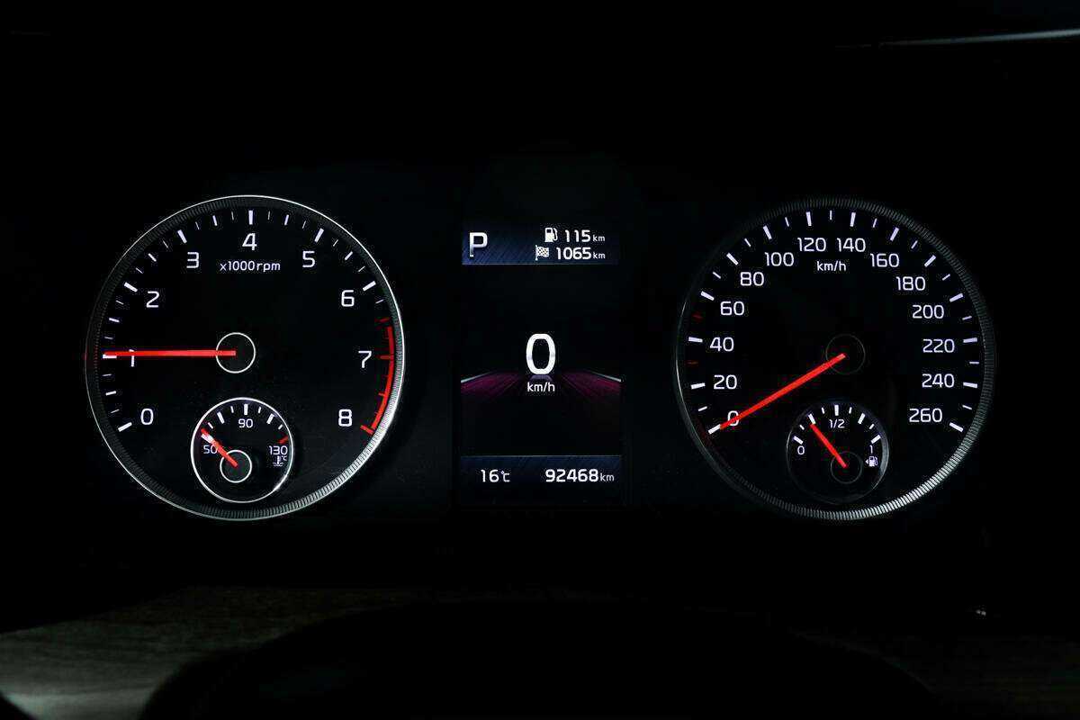 Купить Kia K5 с пробегом. Фото: #9