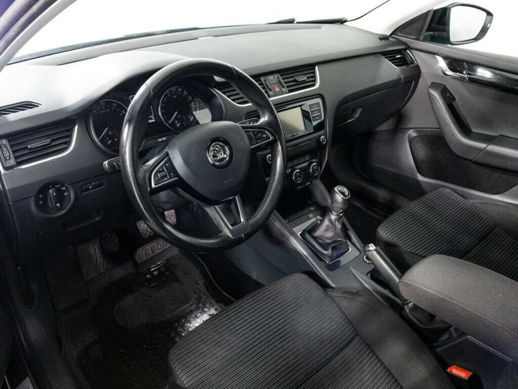 Купить Skoda Octavia с пробегом. Фото: #10