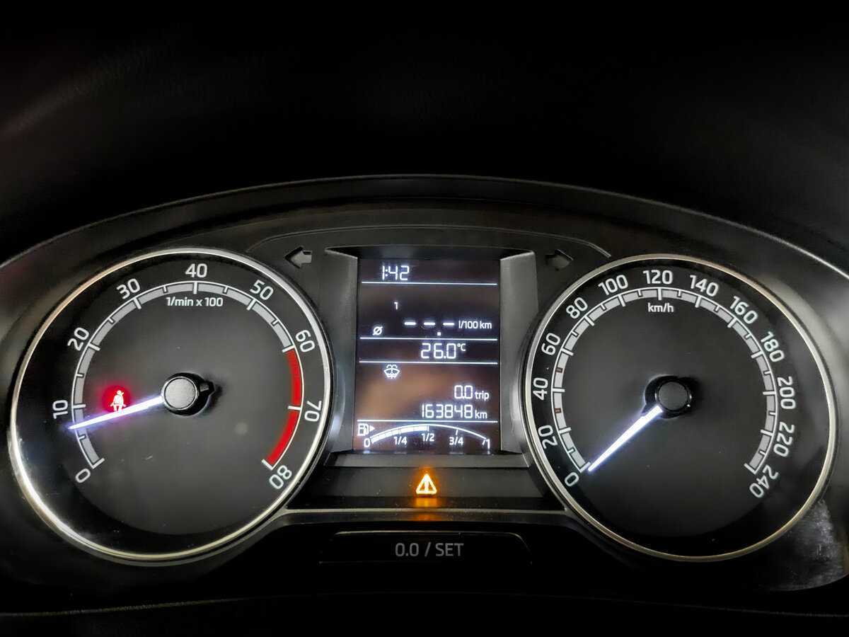 Купить Skoda Rapid с пробегом. Фото: #12