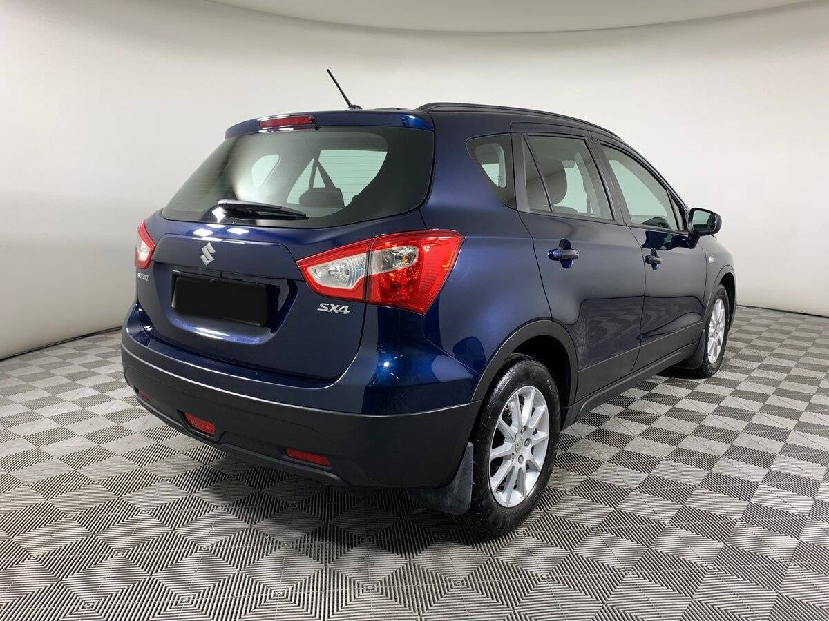 Купить Suzuki SX4 с пробегом. Фото: #4