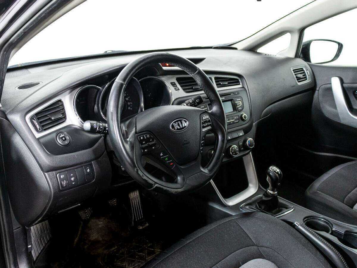 Купить Kia Ceed с пробегом. Фото: #10