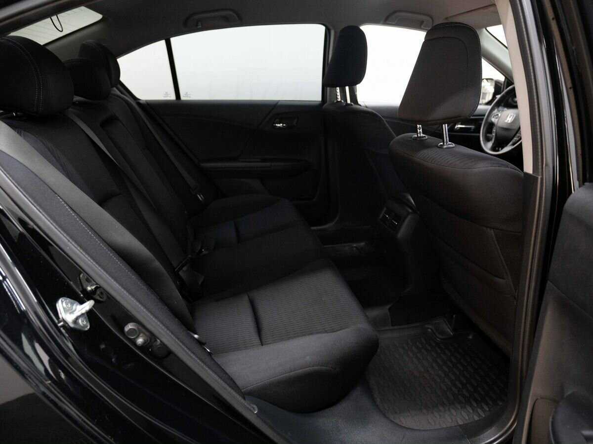 Купить Honda Accord с пробегом. Фото: #9
