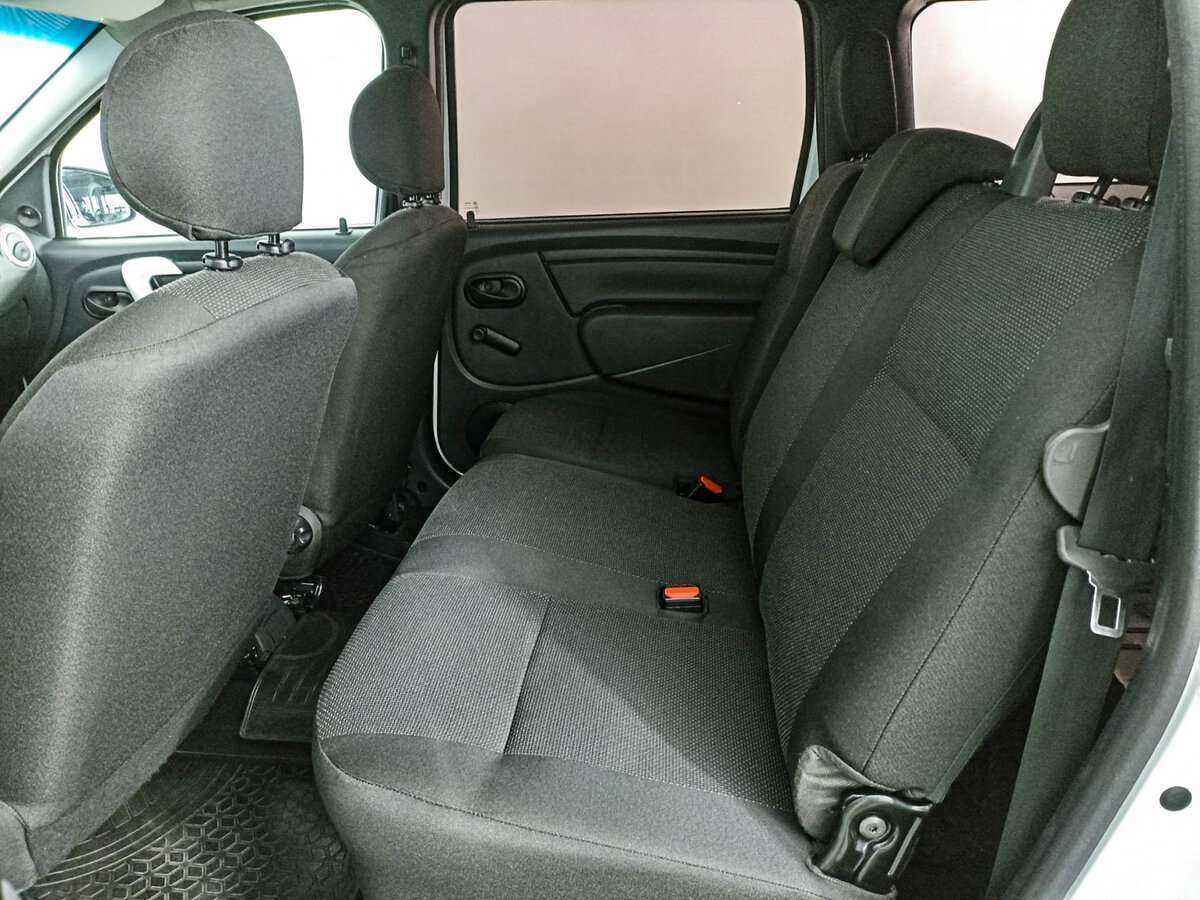 Купить Lada (ВАЗ) Largus с пробегом. Фото: #11