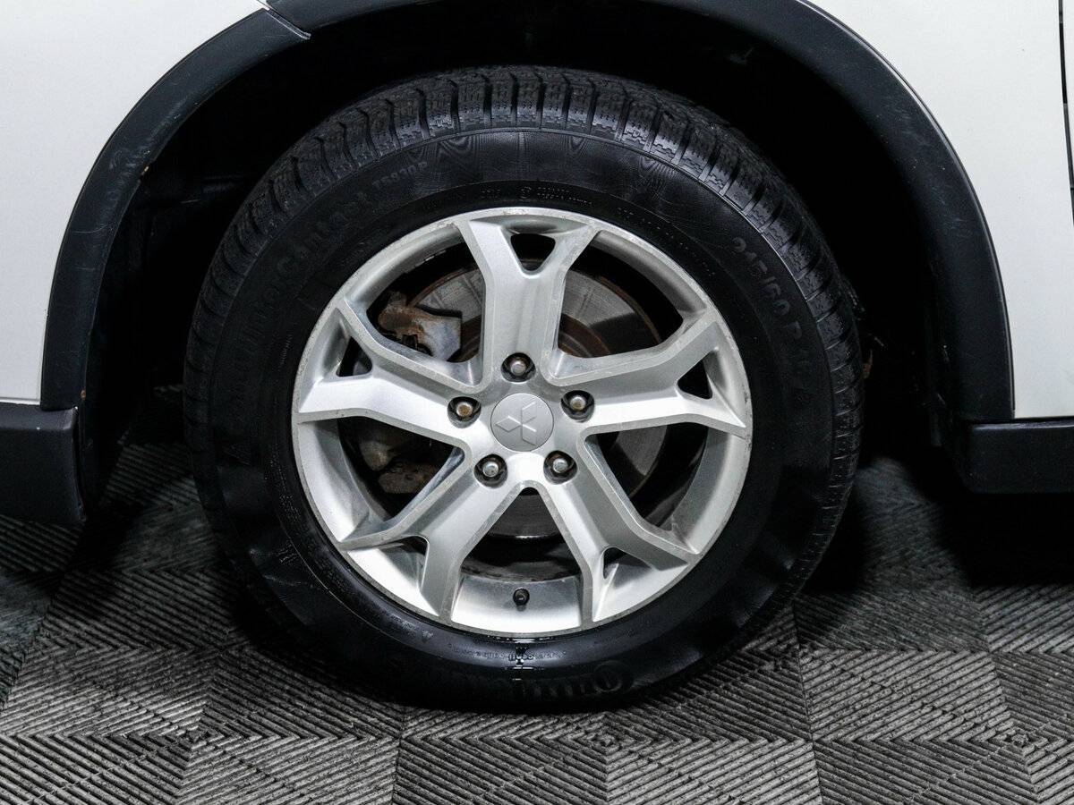 Купить Mitsubishi Outlander с пробегом. Фото: #11