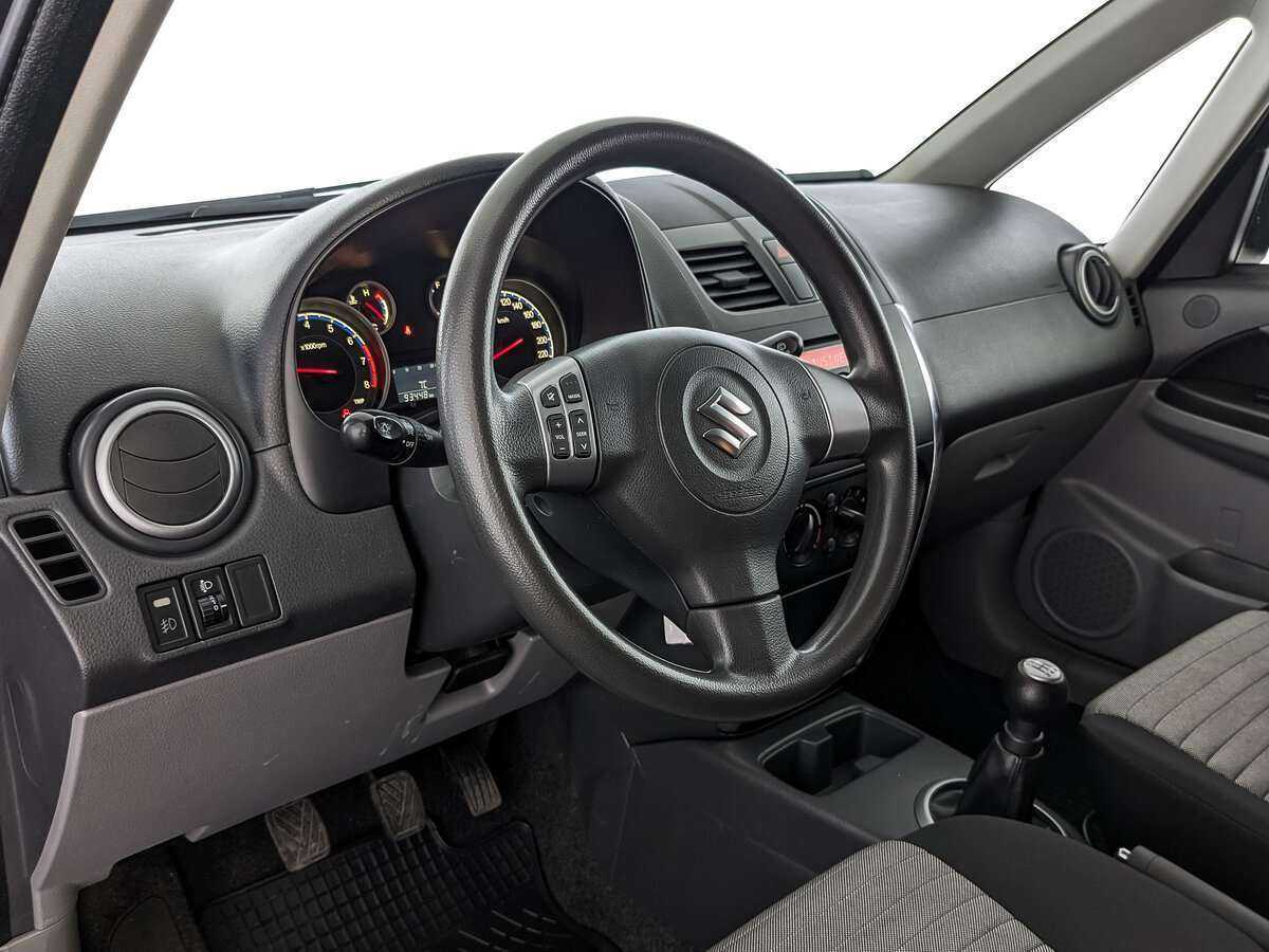 Купить Suzuki SX4 с пробегом. Фото: #10