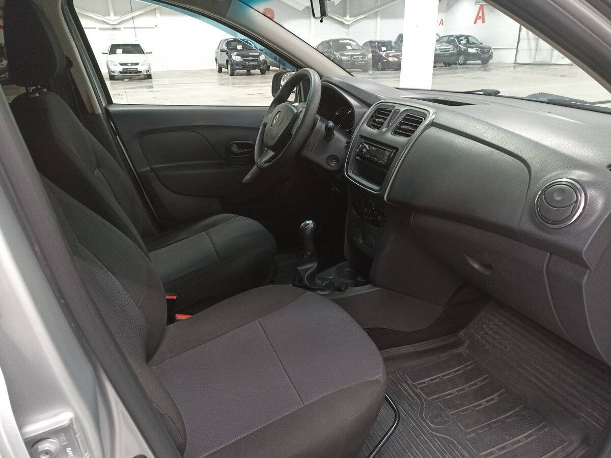 Купить Renault Logan с пробегом. Фото: #10