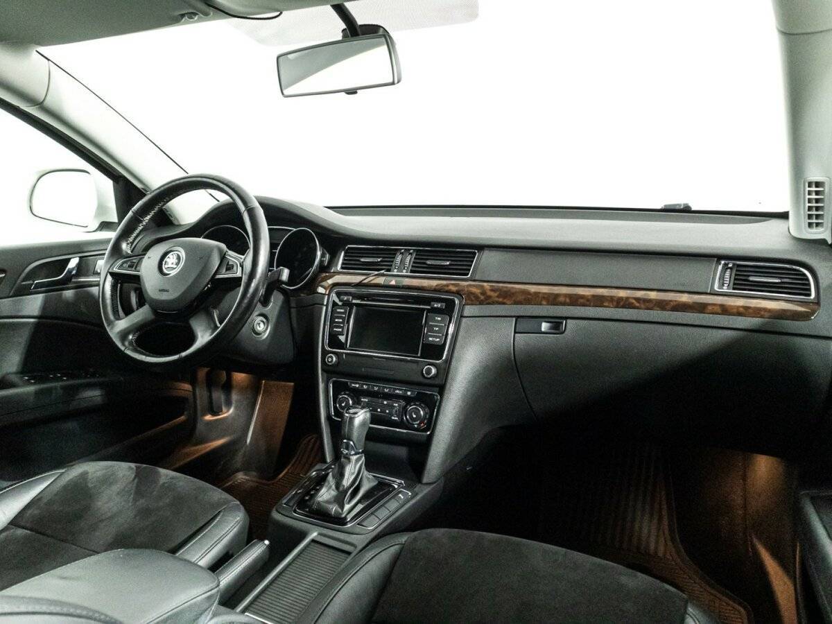 Купить Skoda Superb с пробегом. Фото: #8