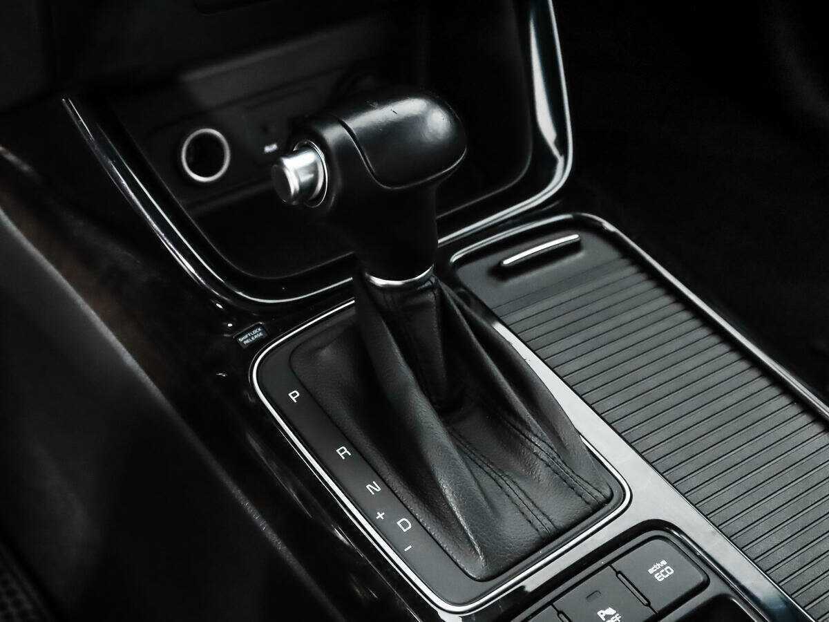 Купить Kia Sorento с пробегом. Фото: #9