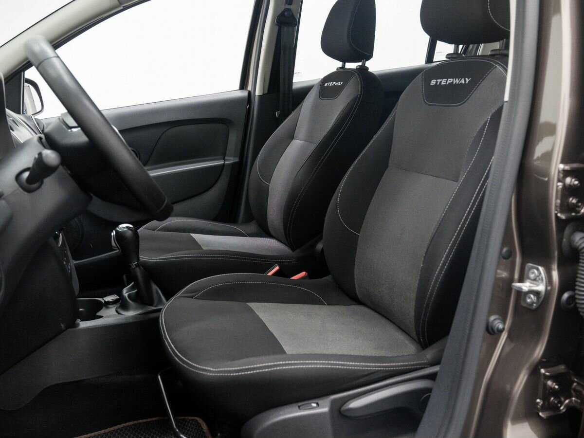 Купить Renault Logan с пробегом. Фото: #14