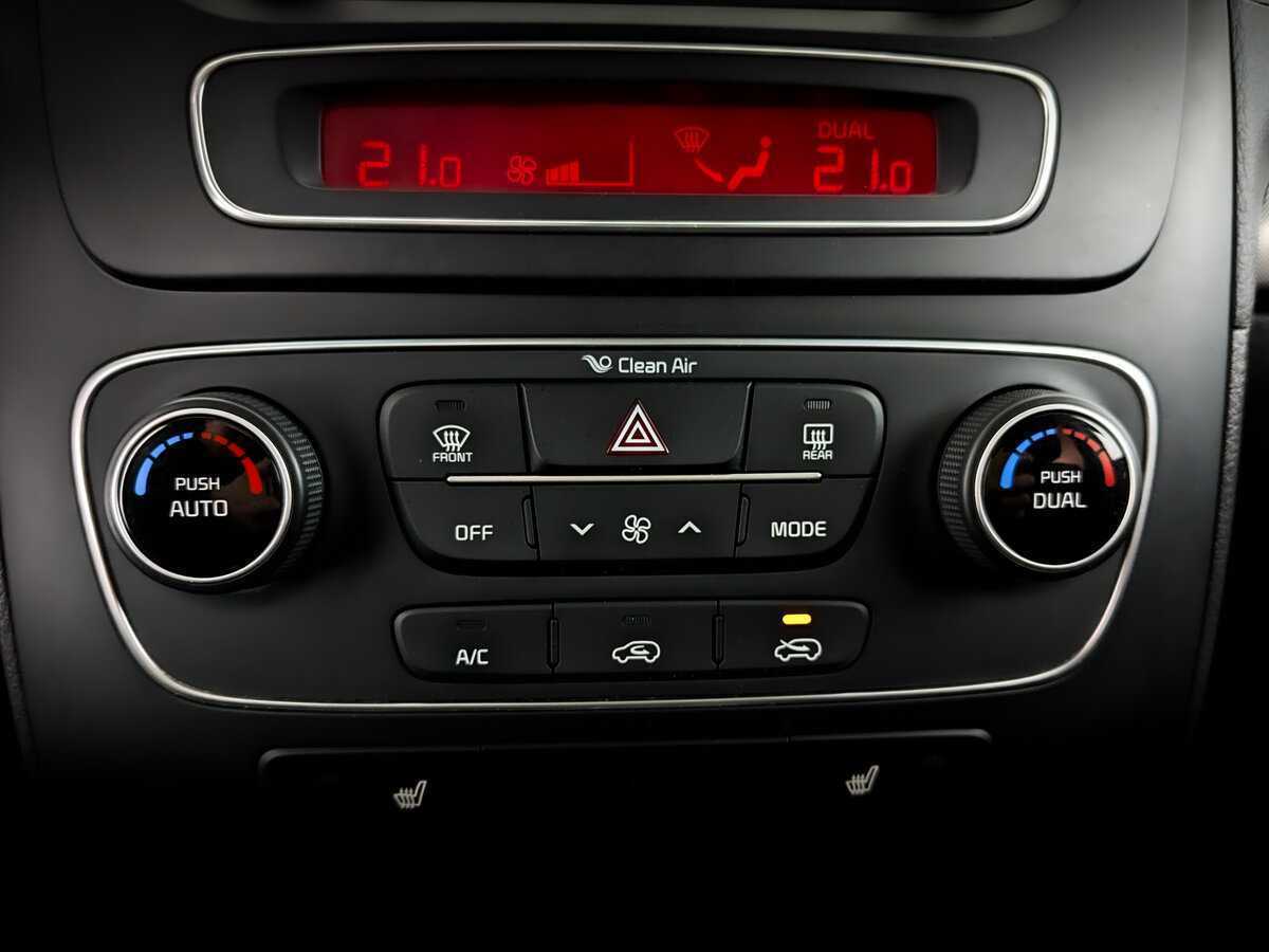 Купить Kia Sorento с пробегом. Фото: #24
