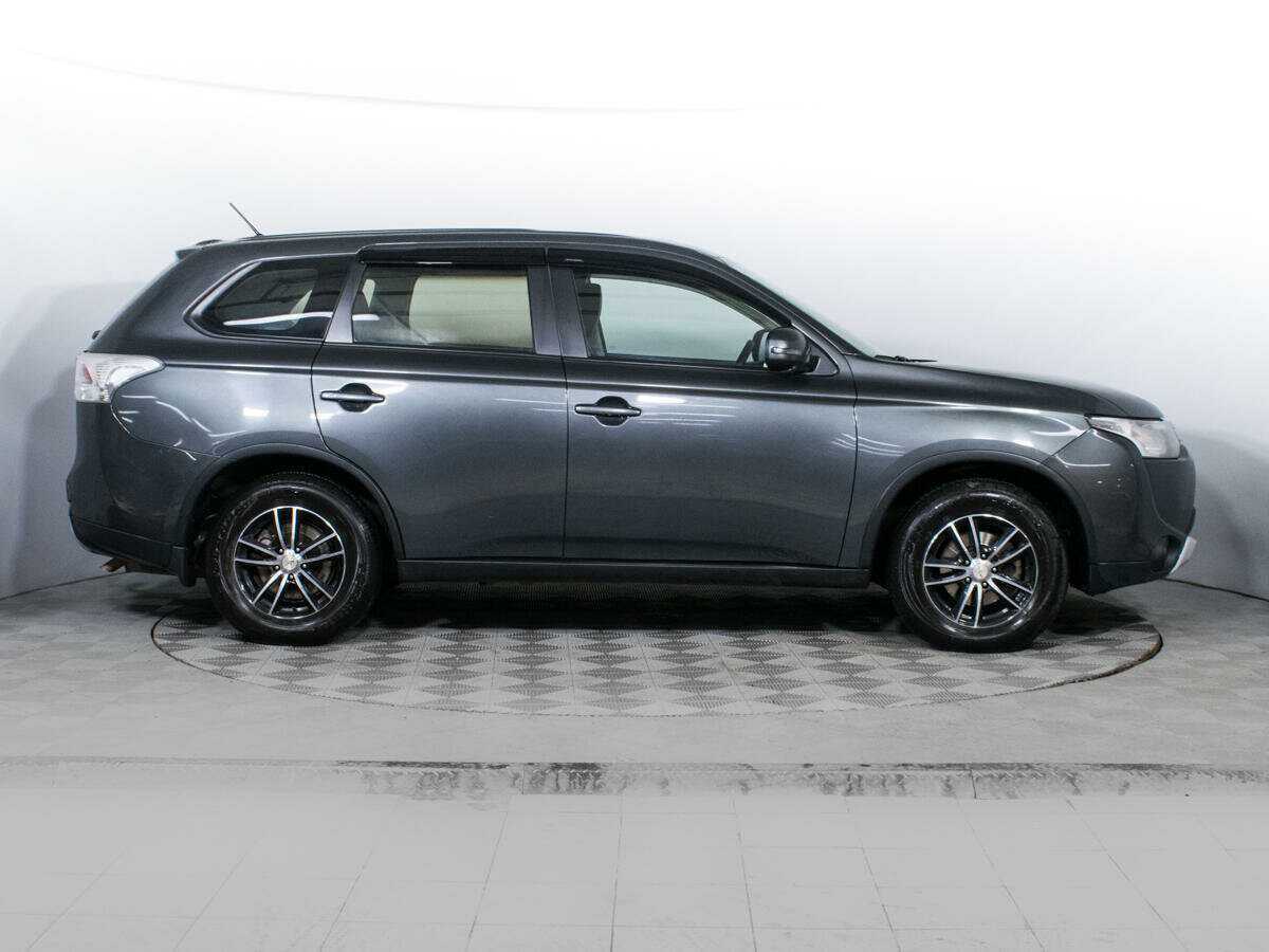 Купить Mitsubishi Outlander с пробегом. Фото: #3