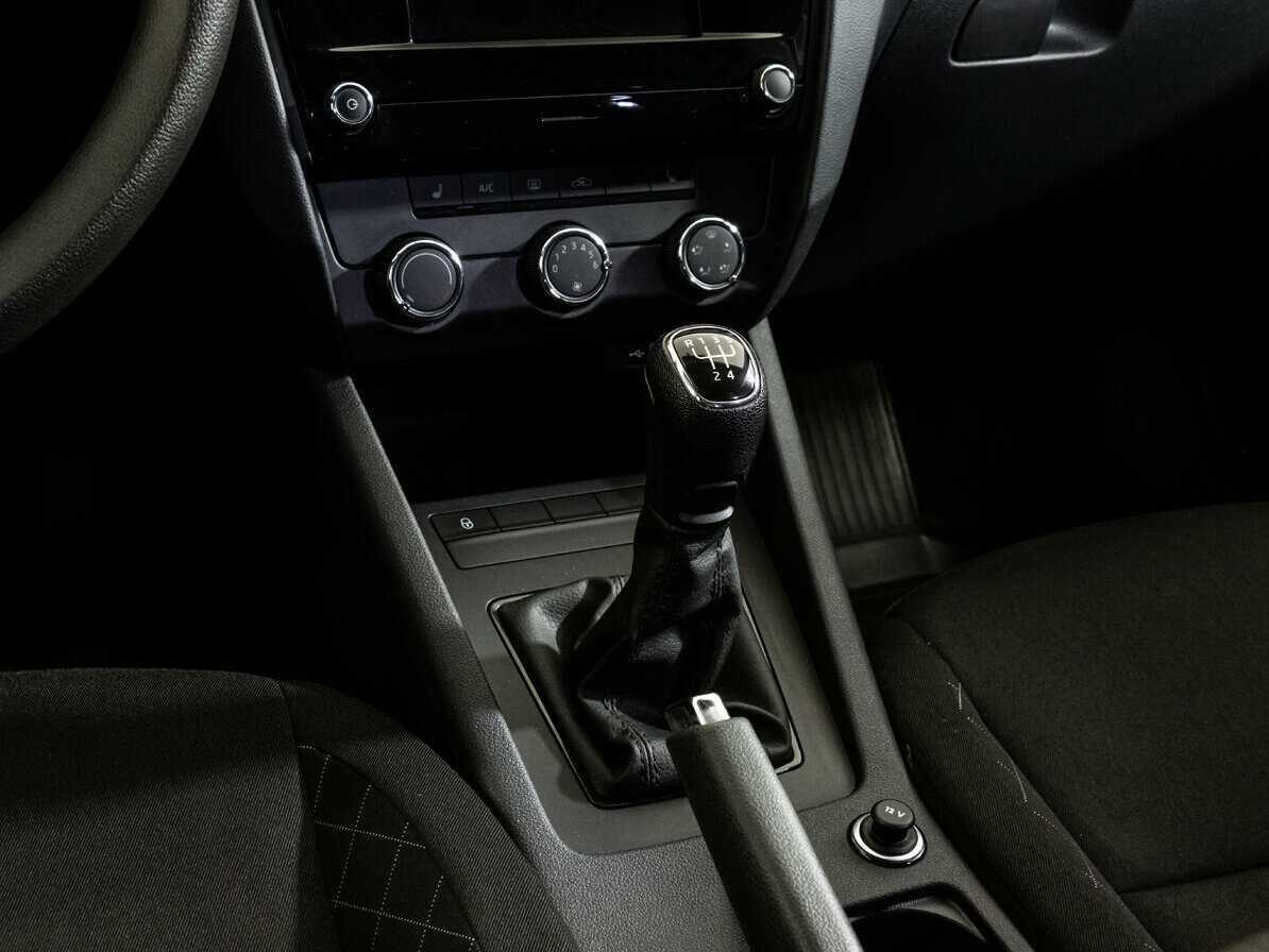 Купить Skoda Octavia с пробегом. Фото: #9