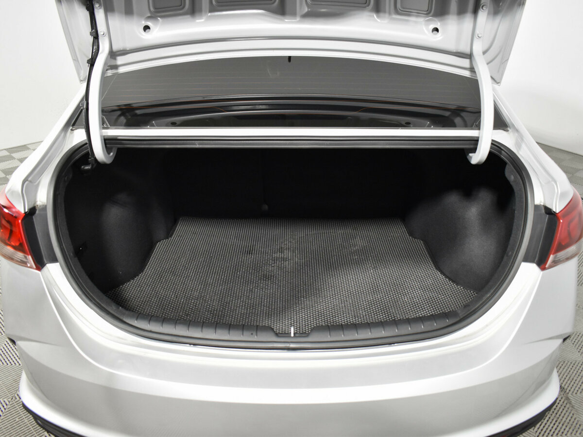 Купить Hyundai Solaris с пробегом. Фото: #18