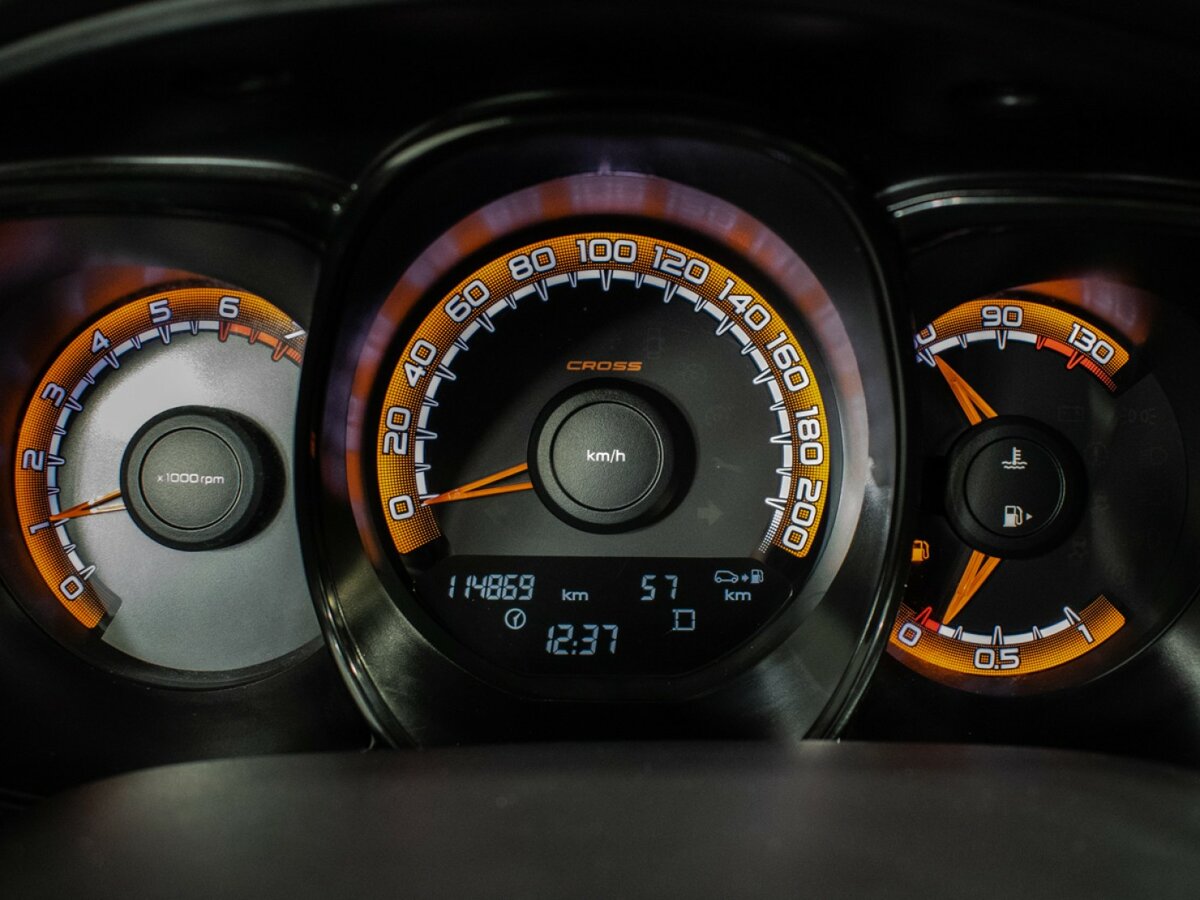 Купить Lada (ВАЗ) Vesta с пробегом. Фото: #11