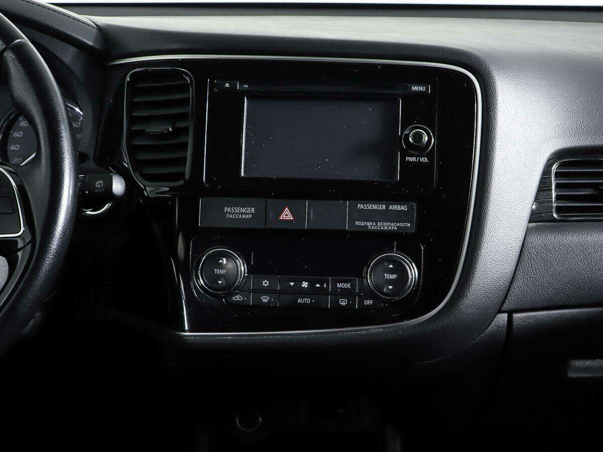 Купить Mitsubishi Outlander с пробегом. Фото: #10