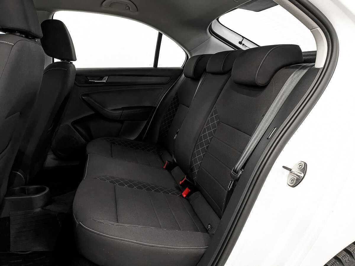 Купить Skoda Rapid с пробегом. Фото: #15
