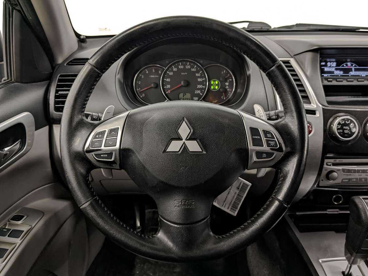 Купить Mitsubishi Pajero Sport с пробегом. Фото: #17